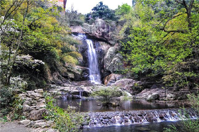 再现迷幻风!威廉·达福新片《西比利亚》曝新预告‘星空app官方网页’(图4) 星空app官网